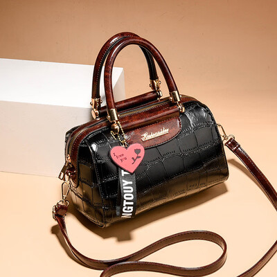 

On the new handbag womens bag Joker ladies shoulder Messenger bag Korean fashion retro trend