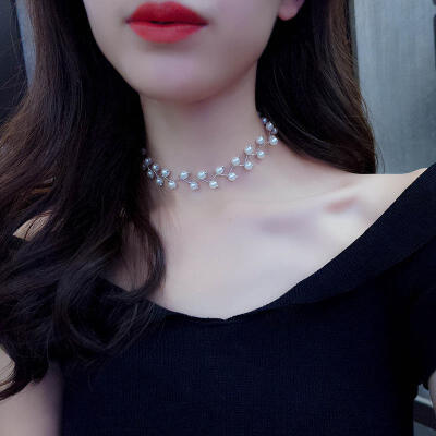 

2017Korean version of the clavicle chain female necklace with a simple short paragraph necklace neck necklaces jewelry necklaces