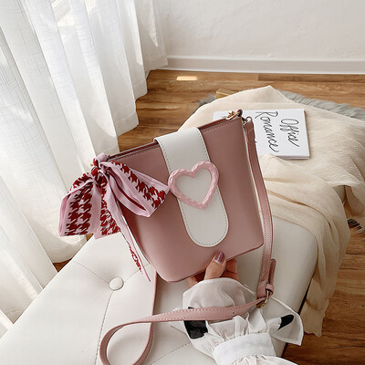 

Chinese Valentines Day bag female 2019 new wave Korean version of the wild single shoulder slung fashion scarf love bucket bag