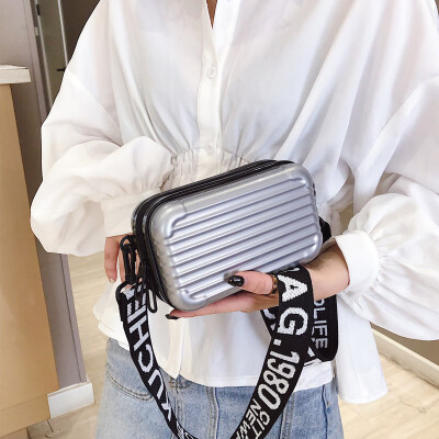 

Advanced sense bag Western fashion small square bag handbags new 2019 wide shoulder strap small bag texture shoulder Messenger bag