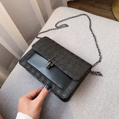 

Fashion wild striped shoulder bag 2019 new Sen temperament chain Messenger bag female simple contrast color woven bag