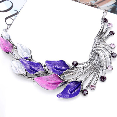 

2019 New Fashion Retro Tibetan Leaf Peacock Crystal Rhinestone Drop Earrings Short Necklace Set