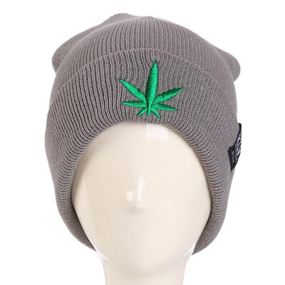 

Autumu Winter Fashion hedging cap hedging cap Cannabis leaf pattern outdoor Warm hat Couple hat