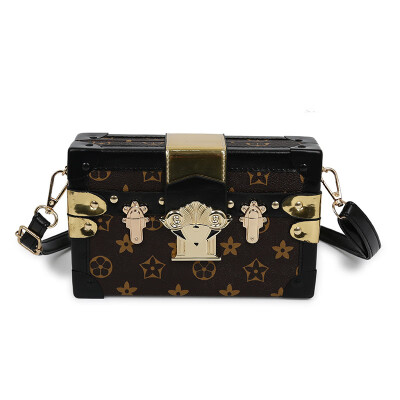 

Summer small bag female 2019 new wave Korean version of the wild Messenger bag fashion chain pearl portable small square bag