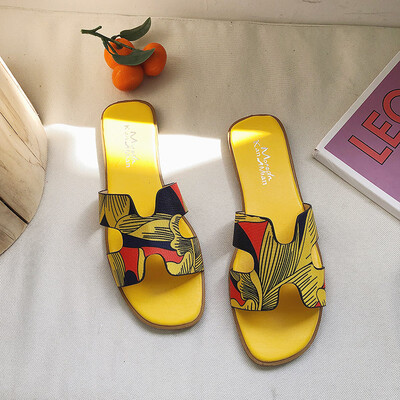 

Slippers Female Wears Korean Printed Flat Bottom One-Word Slipper Beach Rome Cold Slipper Moisture Outside Summer