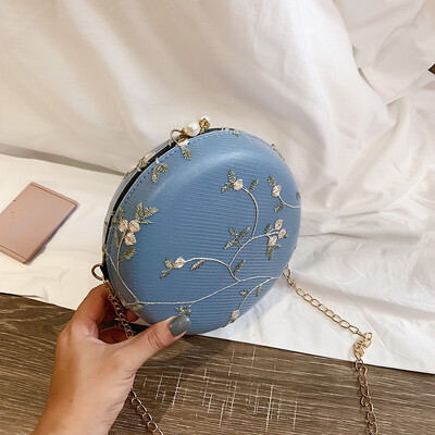 

Small fresh fairy fashion embroidered chain slung small round bag 2019 new casual temperament wild shoulder bag