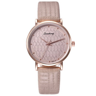 

New ladies creative mesh dial rivet scale quartz watch casual student watch female models