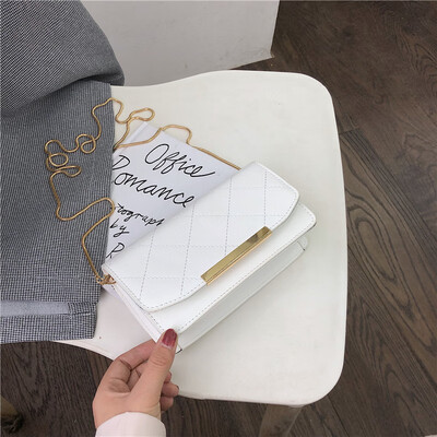 

New French small foreign air bag female 2019 new Korean version of the wild single shoulder slung fashion chain small square bag