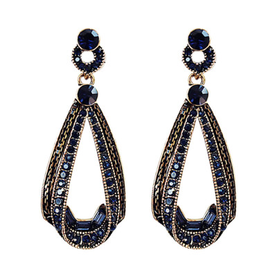 

Elegant Black Gem Drop Earrings