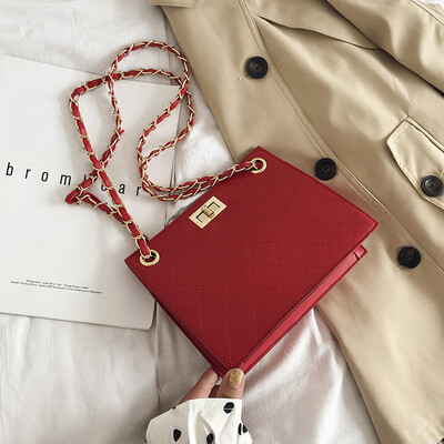 

Rhombus chain small bag woman 2019 new Chaohan version texture slanted bag 100 lap lock buckle single shoulder bag small square ba