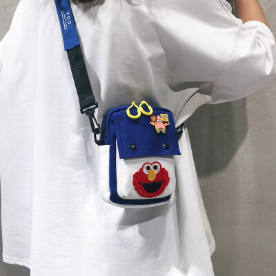 

Funny small bag female 2019 new wave Korean version of canvas bag fashion cute Messenger bag casual shoulder small square bag