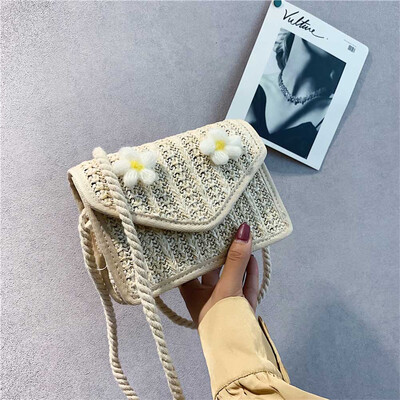 

New Fashion Summer Women Straw Bag Flower Decor Straw Rattan Shoulder Bag Woven Handbag Purse Crossbody Bag Beach Summer Bags