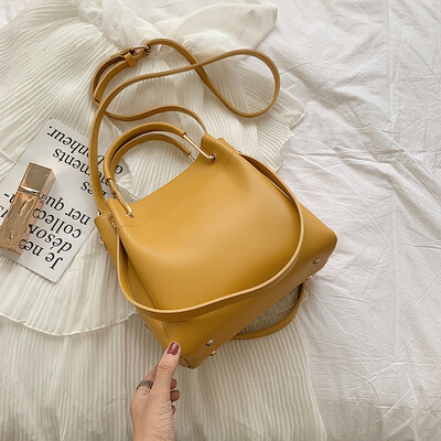 

Summer French small foreign bag female new 2019 Korean version of the wild shoulder slung fashion portable bucket bag