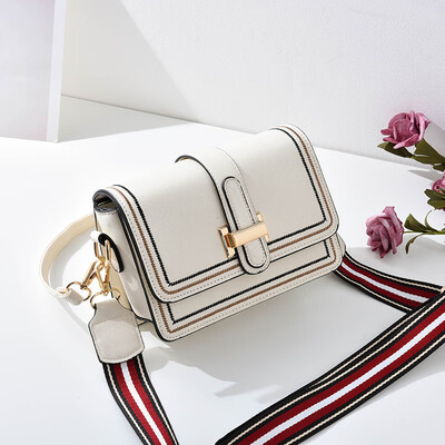 

In summer the fashion&simplicity of the Korean version of ins100 broadband slant bag are simple&simple for the single sho