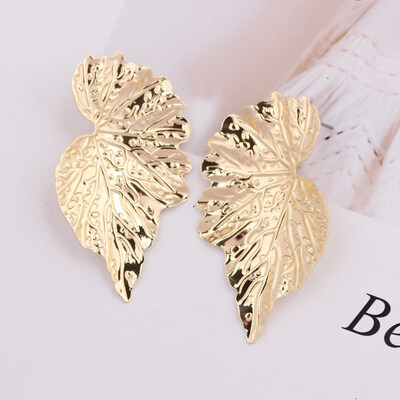 

Bohemia Big Leaves Pendant Earrings for Women New Design Fashion Metal Leaf Earrings Wedding Jewelry Exaggerated Christmas Gift