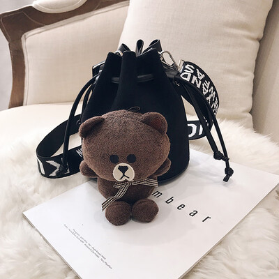 

Fallwinter new bag women 2019 Korean wave Joker shoulder Messenger bag cute simple personality bear bucket bag