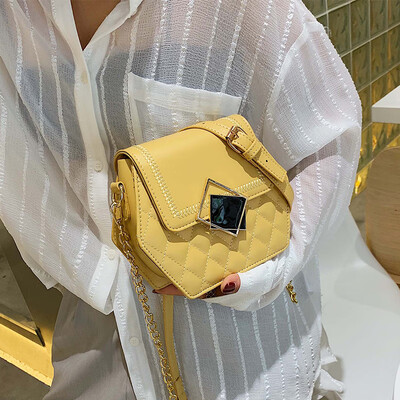 

Female bag 2019 new wave embroidered line chain bag summer small fresh messenger bag wild ins in the air network red packet
