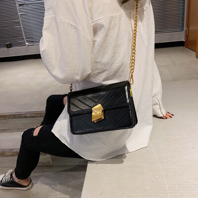 

Qiao Bani 2019 new European&American style fashion simple embroidery line chain small square bag wild single shoulder diagonal female bag tide