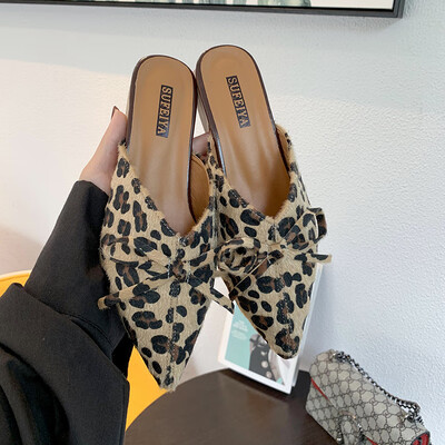 

Tip-toed half-slippers for women wearing fashionable Muller shoes with medium-thick leopard-print slackers in autumn&winter