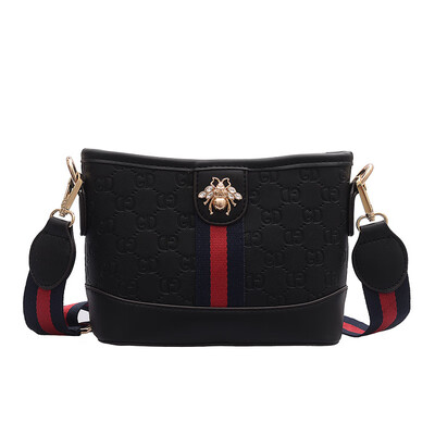 

Texture silk scarf small bag female 2019 new wave Korean version of the wild Messenger bag shoulder fashion handbag small square bag