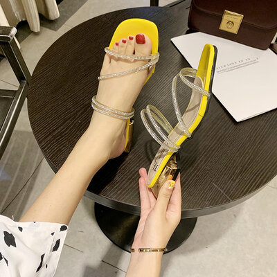 

Fairy wind sandals women wear a hundred pieces of fashion heel medium heel water drill skirt slippers one word the other