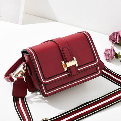 

In summer the fashion&simplicity of the Korean version of ins100 broadband slant bag are simple&simple for the single sho