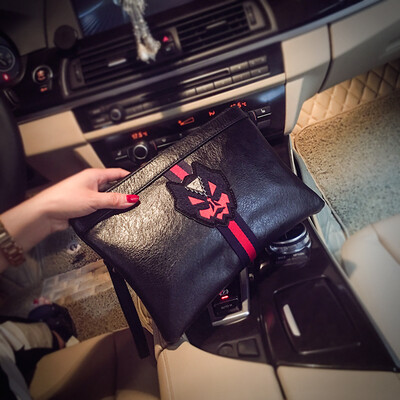 

Chinese Style Personality Korean Handbag Fashion Personality Handbag Men&Women Handbag Envelope Wristbag