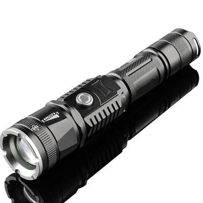 

LED Torch Light Outdoor Rechargeable 800LM Flashlight With 5 Lighting Modes