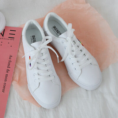 

White shoes women 2019 new summer net red board shoes foreign style Joker basic flat-bottomed white shoes with skirts