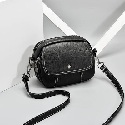 

Korean version of the 2019 spring new single shoulder diagonal package Korean version of the cool fashion casual ladies small square package