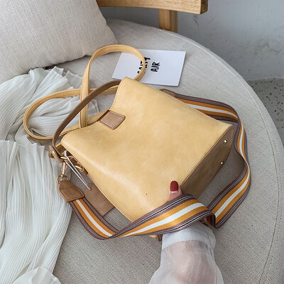 

Chic leisure broadband small bag fashion small fresh contrast color handbag new 2019 slung womens bag bucket bag