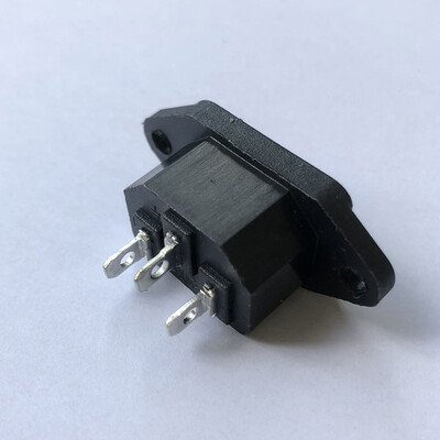 

250V 10A Female Charging Port For Electric Scooter E-Bike With PC Plug