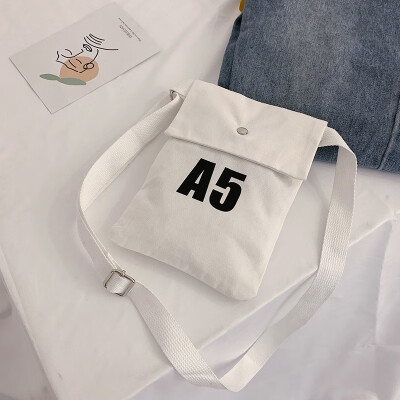 

Qiao Bani 2019 new South Korea ulzzang fashion A5 letter canvas small square bag shoulder diagonal female bag tide