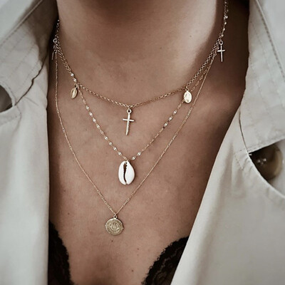 

Fashion Women Necklaces Cross Round Carving Shell Pendant Clavicle Chain Multilayer Gold Necklace Set Lady Wedding Party Jewelry