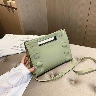 

Girls small bag female new Korean version of the small square bag rivet fashion wild shoulder Messenger bag tide