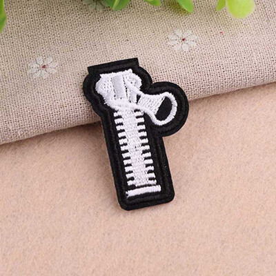 

5 Pcs Zipper Shape Embroidered Patches Iron OnSew On for Clothes Dress Hat Jeans Jackets Backpacks DIY Accessory