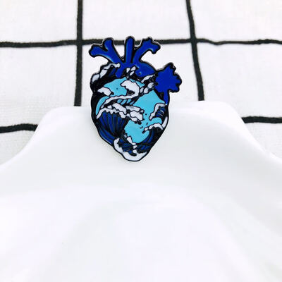 

Cartoon Ocean Heart Art Brooch Heart Shape Collar Pin Fashion Clothes Accessories