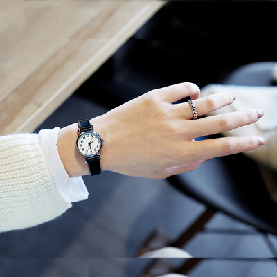 

Ins Han Feng chic Simple Korean Retro Art Watch Female Middle School Students Leisure Temperament Academic Style Waterproof