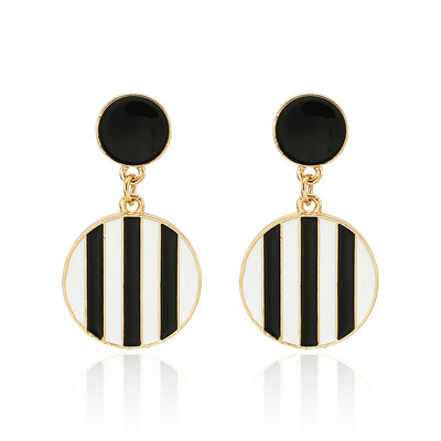 

2019 New Fashion black white Stripes dangle Earring simple Circle Statement Drop Earrings For Women Jewelry Earrings