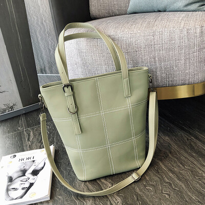 

Girls small bag new Korean fashion handbags shoulder Messenger bag embroidery thread bucket bag tide
