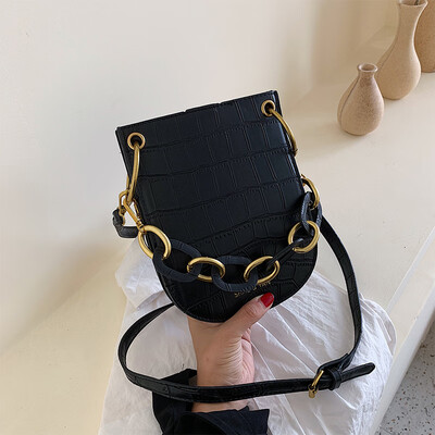 

Senior sense of foreign style womens bag simple retro crocodile pattern bag new 2019 fashion shoulder slung saddle bag