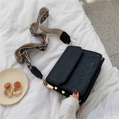 

Chic simple broadband small bag cartoon cute girl bag new 2019 rivet small square bag single shoulder satchel