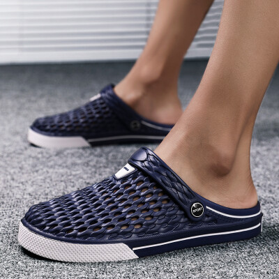 

2019 summer new two-hole shoes half-male mens slippers outside the beach to wear water garden hole sandals&slippers