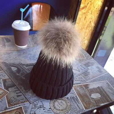 

Ms Pepper Hat New Feather Wool Ball Knitted Wool Cap for Autumn&Winter