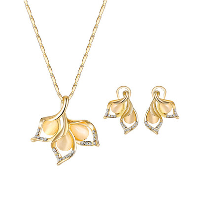 

Fashionable Crystal Jewelry Set Necklace Earrings 2pcs\Set Women Fashion Jewelry