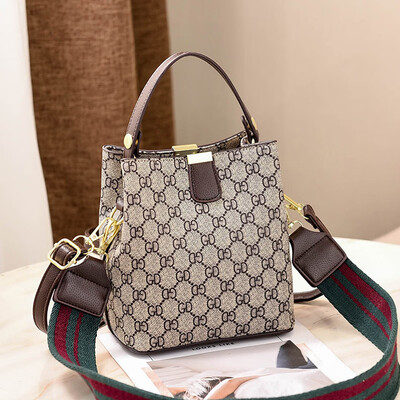 

Female bag high-end female bag Europe&the United States high-end womens bag 18 Europe&the United States high-en