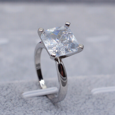 

Novelty Exquisite 925 Sterling Silver Princess Cut Natural Gemstone White Sapphire Ring