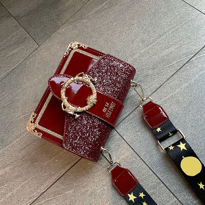 

New small bag female 2019 new wave Korean version of the wild Messenger bag wide shoulder strap one shoulder fashion net red small black bag