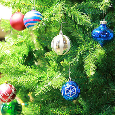 

Tailored Christmas 6 Balls Wreath Door Wall Ornament Garland Decoration