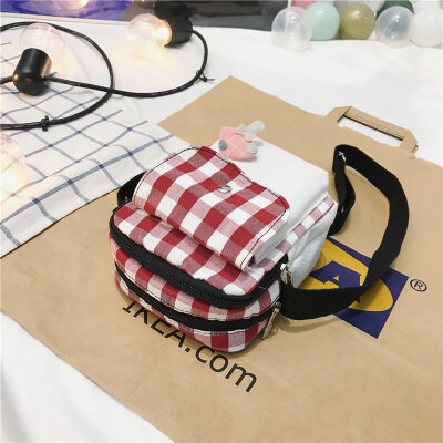 

Canvas Baggage Girls One Shoulder Slant Baggage College Student Uzzang Korean Version Ancient Sense Girls Ins Lattice